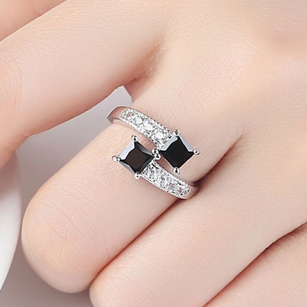 New Black Engagement / Wedding Ring - Picture 3 of 4